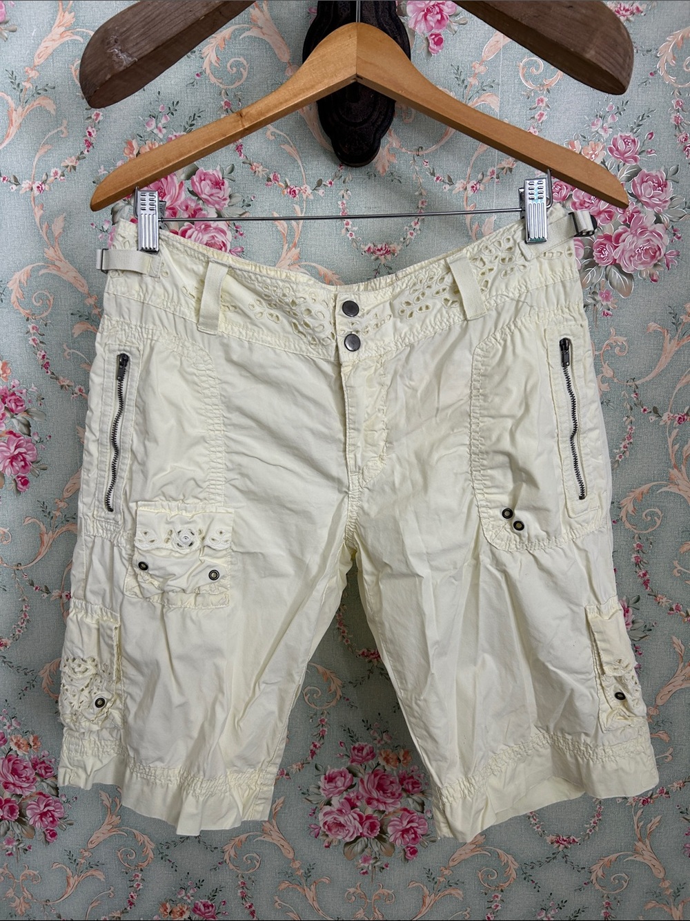 RARE Da-Nang VINTAGE utility EYELET embroidered 100% cotton shorts size Medium